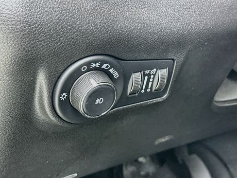 Used 2023 Jeep Compass Latitude AWD/4WD image 10