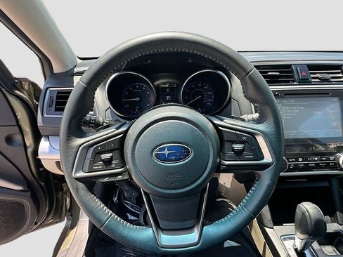 Used 2018 Subaru Outback 2.5i Premium AWD/4WD image 11