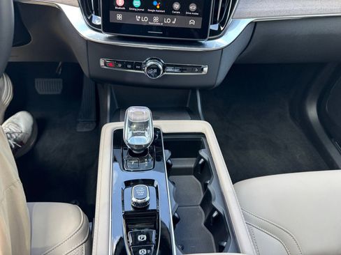 New 2026 Volvo XC90 B6 Plus w/ Protection Package Premier image 11