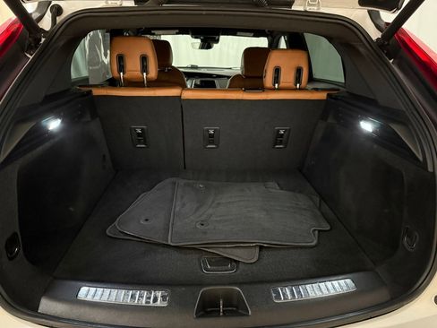 Used 2022 Cadillac XT4 Premium Luxury w/ Enhanced Visibility Package image 26