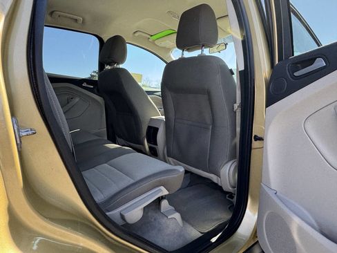 Used 2014 Ford Escape SE w/ Equipment Group 201A FWD image 30