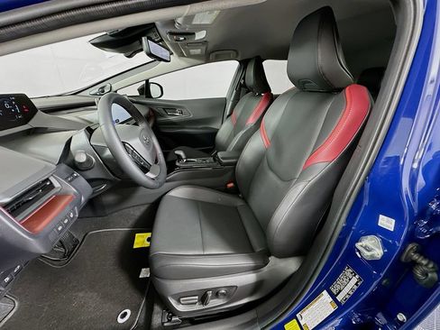 Certified 2025 Toyota Prius Plug-In Hybrid w/ Limited Premium Package FWD image 20