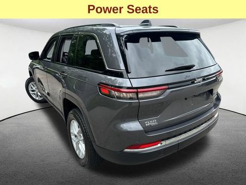Used 2023 Jeep Grand Cherokee Laredo X w/ Luxury Tech Group I AWD/4WD image 7