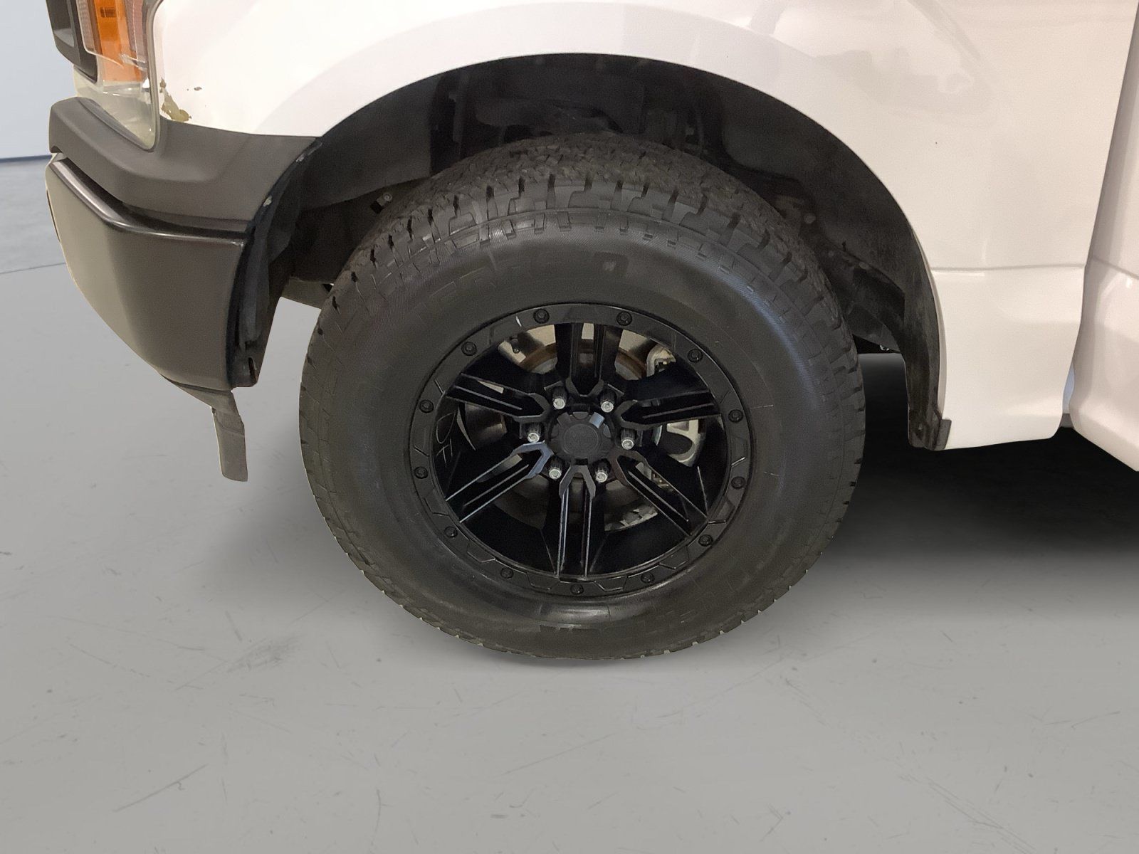 Used 2019 Ford F150 XL w/ Equipment Group 101A Mid RWD image 9