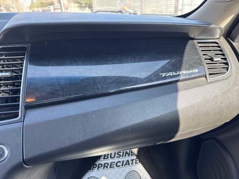 Used 2010 Ford Taurus Limited image 21