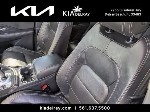 Used 2018 Jaguar E-PACE R-Dynamic SE image 11