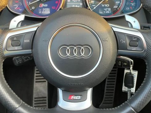 Used 2014 Audi R8 V10 w/ Full Leather Package image 20