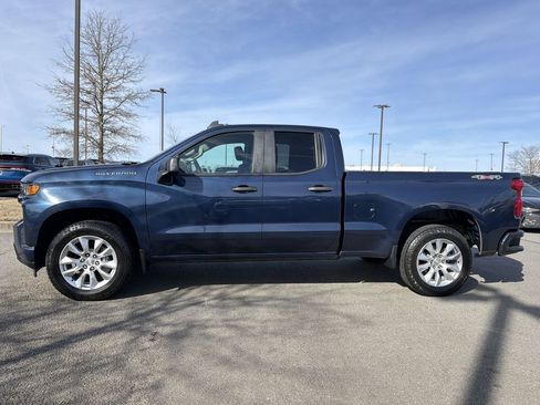 Used 2021 Chevrolet Silverado 1500 Custom image 2