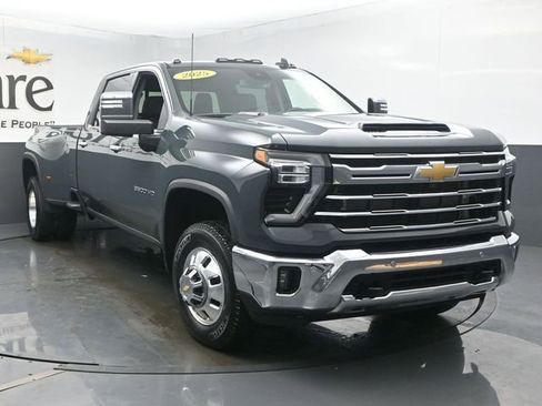 Used 2025 Chevrolet Silverado 3500 LTZ w/ LTZ Plus Package image 49