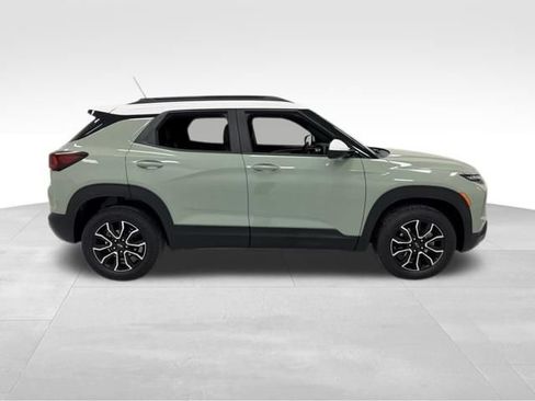 Certified 2025 Chevrolet TrailBlazer ACTIV w/ Driver Confidence Package AWD/4WD image 6