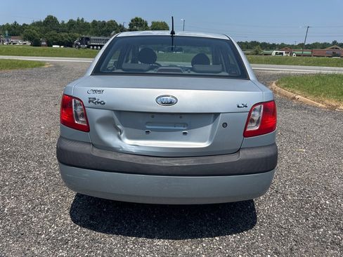 Used 2006 Kia Rio Sedan image 8