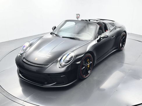 Certified 2019 Porsche 911 Speedster RWD image 44