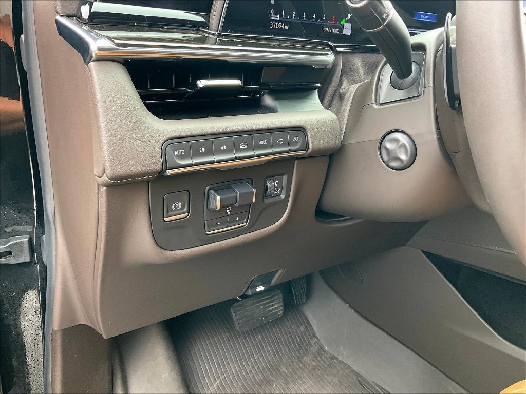 Used 2024 Cadillac Escalade Sport w/ LPO, ONYX Package AWD/4WD image 27