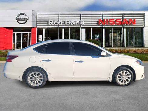 Used 2019 Nissan Sentra SV image 6