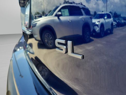 New 2025 Nissan Armada SL w/ Captain's Chari Seat Package image 8