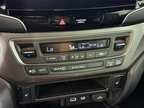 Used 2025 Honda Passport EX-L image 18