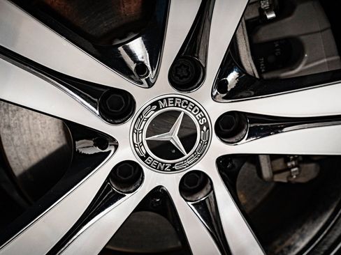 Certified 2025 Mercedes-Benz C 300 4MATIC Sedan image 8