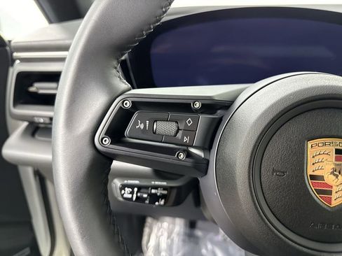 Certified 2025 Porsche Macan 4 Electric image 38