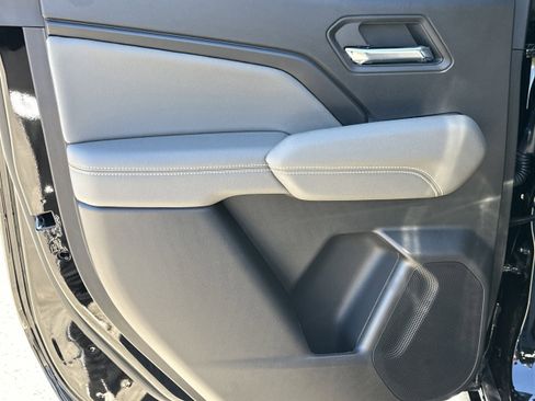 New 2026 Chevrolet Colorado ZR2 w/ Technology Package image 21