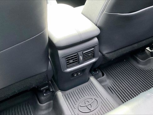 Used 2020 Toyota RAV4 XSE image 33