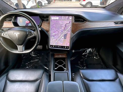 Used 2020 Tesla Model X Long Range image 7