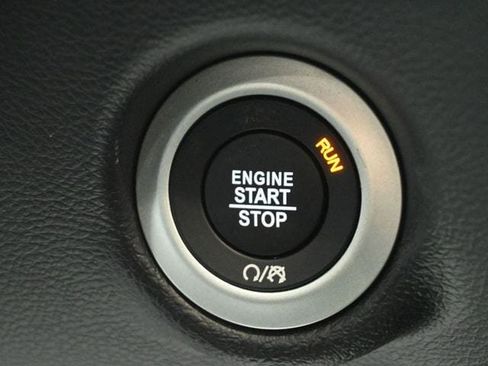 New 2026 Chrysler Voyager LX image 35