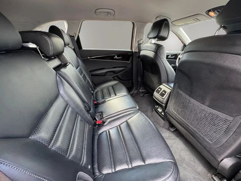 Used 2016 Kia Sorento EX FWD image 13