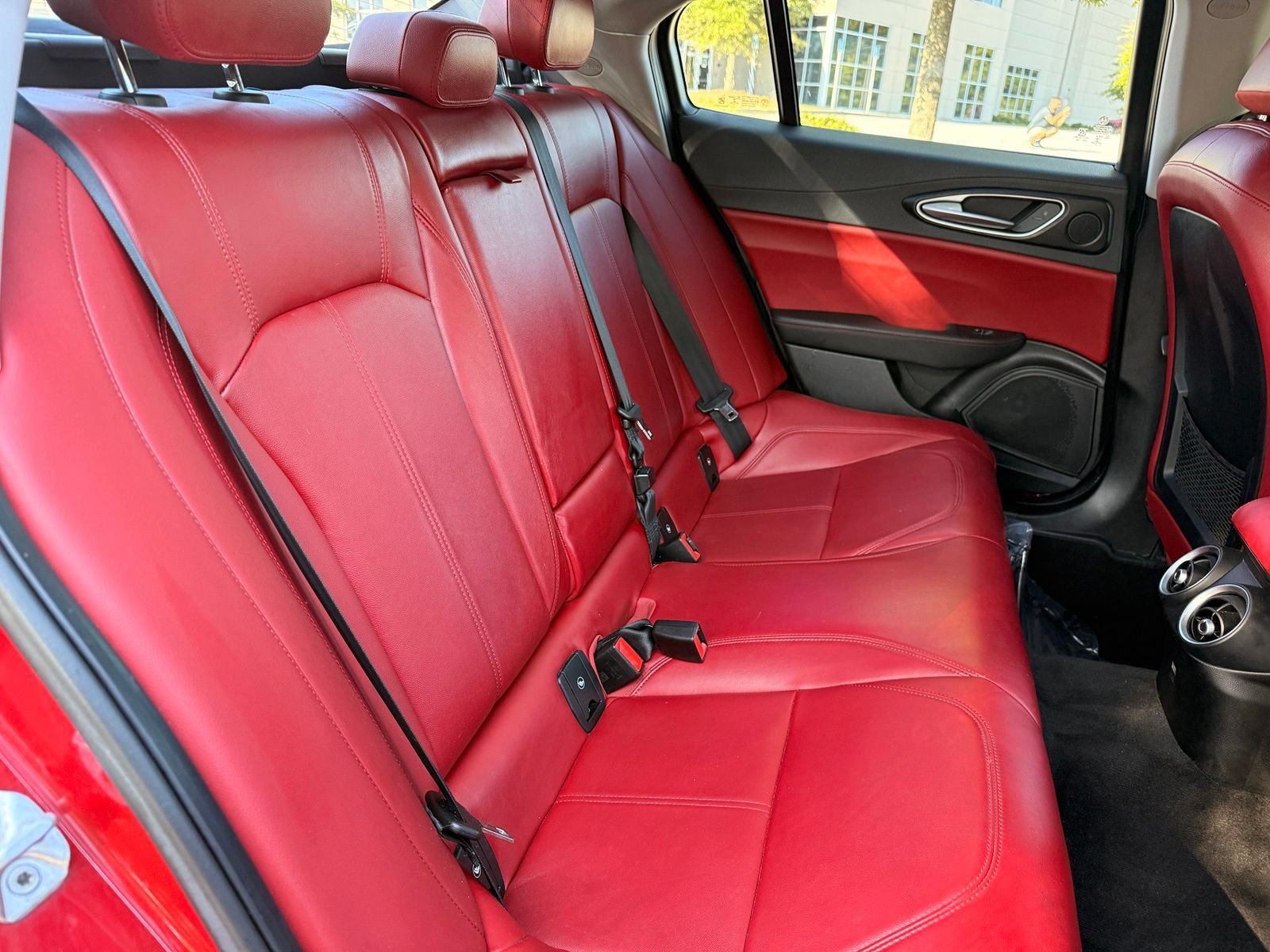 Used 2017 Alfa Romeo Giulia AWD image 42