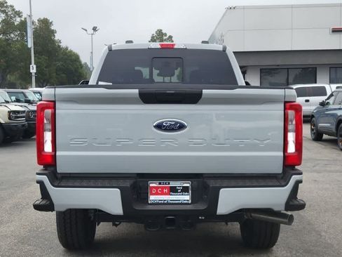 New 2026 Ford F250 4x4 Crew Cab Super Duty image 4