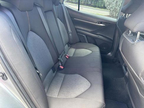 Used 2020 Toyota Camry LE image 17