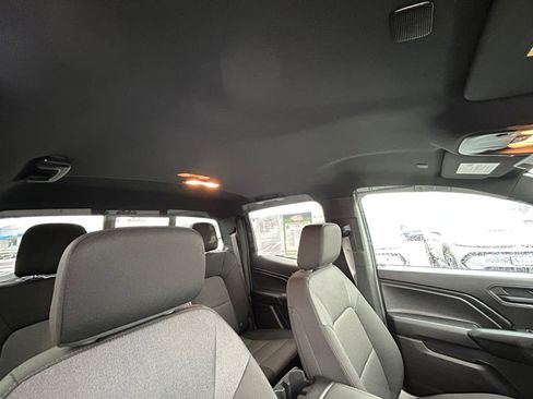 Used 2025 Chevrolet Colorado W/T image 27