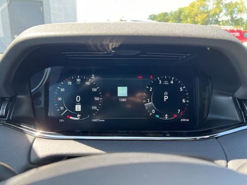 Used 2022 Land Rover Range Rover Evoque R-Dynamic SE image 35