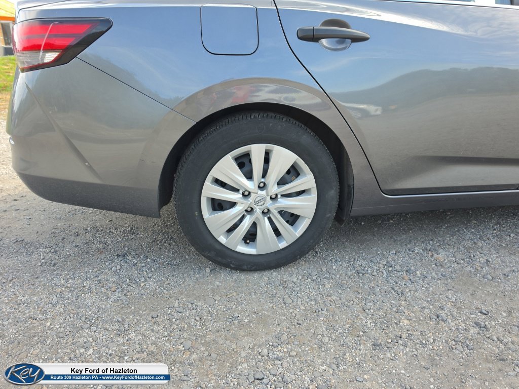 Used 2025 Nissan Sentra S FWD image 11