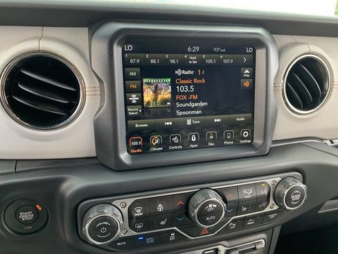 Used 2021 Jeep Wrangler Unlimited Sahara AWD/4WD image 25