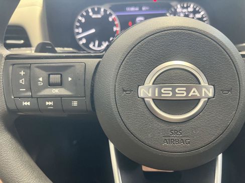 Used 2023 Nissan Rogue SV AWD/4WD image 24