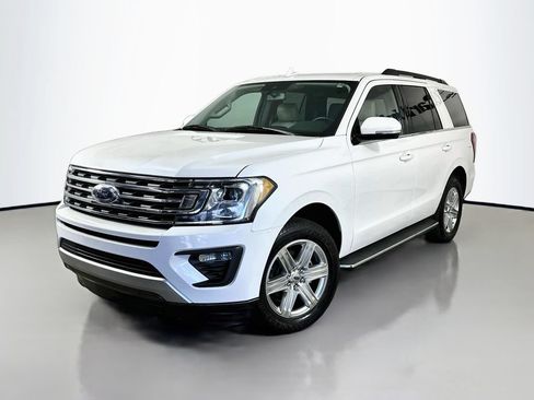 Used 2020 Ford Expedition XLT w/ Equipment Group 202A RWD image 3