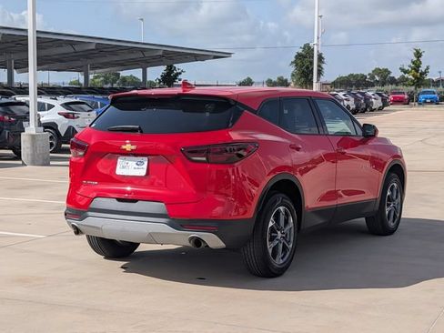 Used 2025 Chevrolet Blazer LT FWD image 5