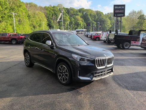 Used 2024 BMW X1 xDrive28i w/ Convenience Package AWD/4WD image 3
