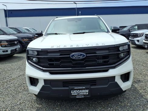 New 2026 Ford Expedition Max Active AWD/4WD image 2