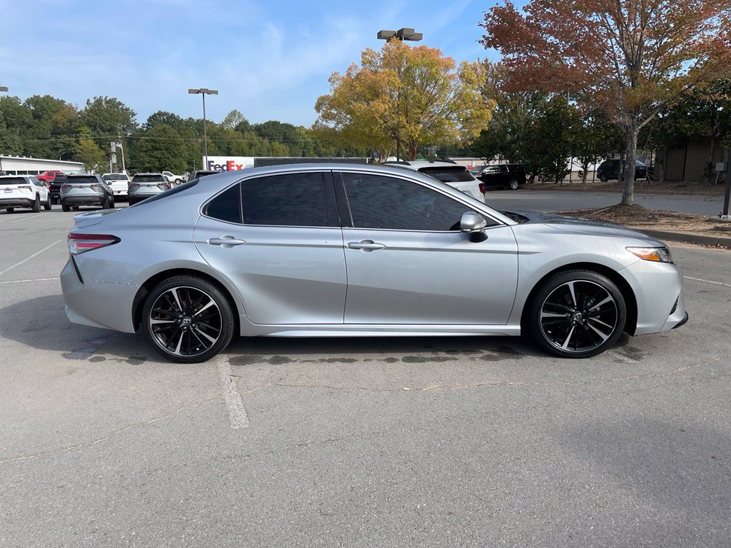 Used 2018 Toyota Camry XSE FWD image 8
