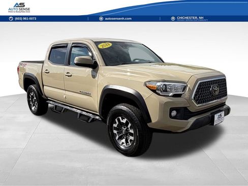 Used 2019 Toyota Tacoma TRD Off-Road w/ Technology Package AWD/4WD image 8