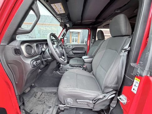Used 2018 Jeep Wrangler Sport image 19