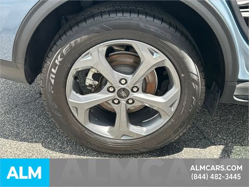 Certified 2025 Ford Escape ST-Line Select AWD/4WD image 20