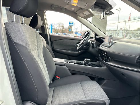 Used 2021 Nissan Rogue SV image 23