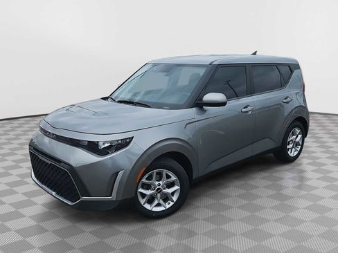 Used 2023 Kia Soul S FWD image 2