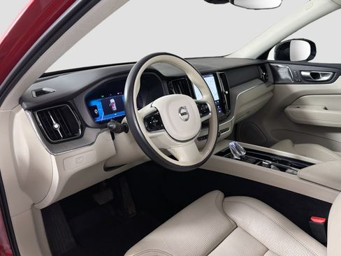 Certified 2024 Volvo XC60 B5 Ultimate AWD/4WD image 10