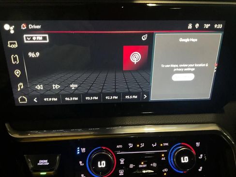 Used 2022 GMC Sierra 1500 Denali w/ Denali Reserve Package AWD/4WD image 17