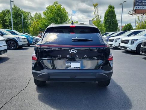 Used 2025 Hyundai Kona SEL FWD image 5