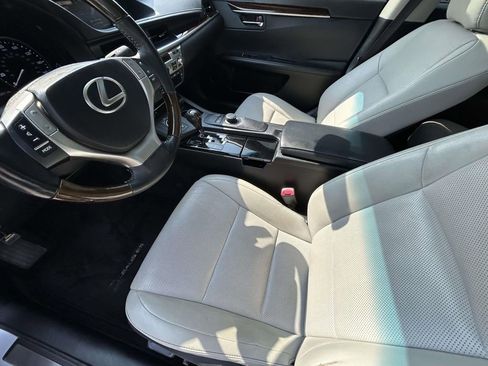 Used 2015 Lexus ES 350 w/ Premium Package image 10