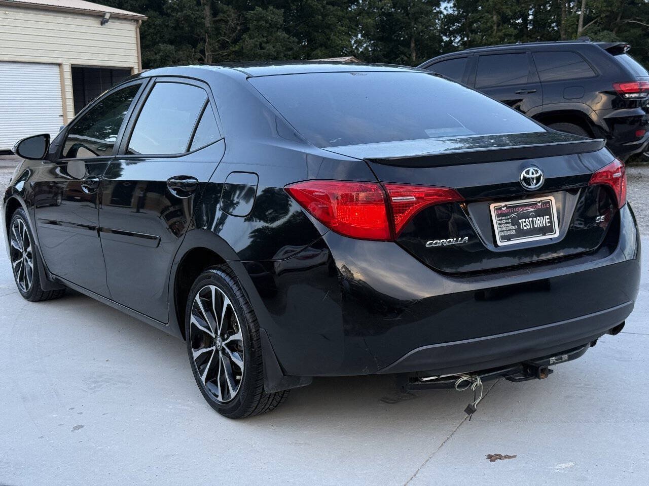 Used 2018 Toyota Corolla SE FWD image 5